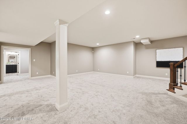 3214 Falls Park Pl, Louisville, KY 40222