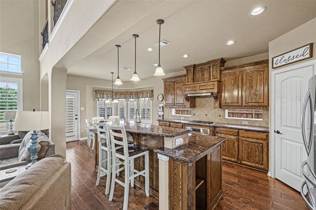2261 Hideaway Pointe Drive, Little Elm, TX 75068