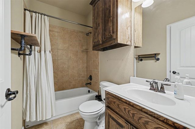 2261 Hideaway Pointe Drive, Little Elm, TX 75068