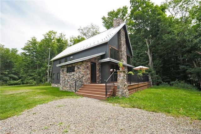 11920 Old Hanford Road, Hanover, NY 14136