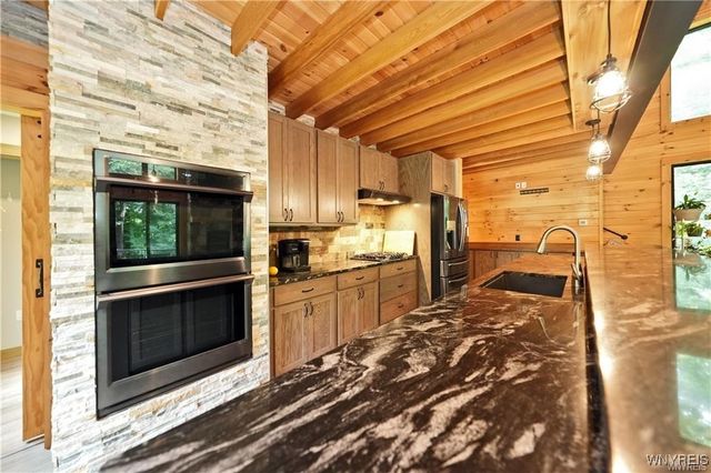 11920 Old Hanford Road, Hanover, NY 14136