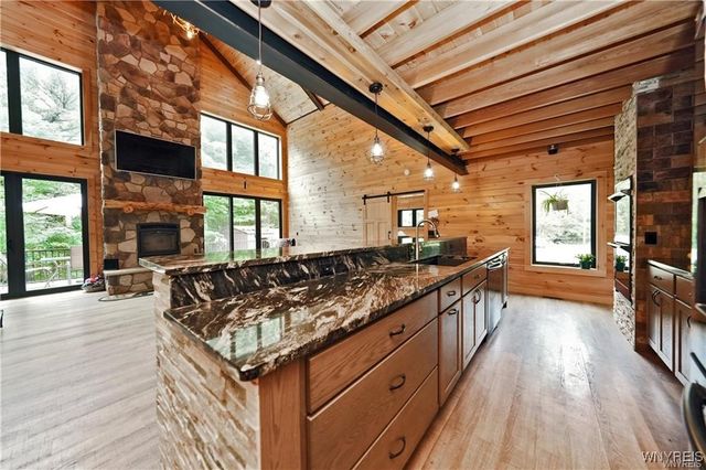 11920 Old Hanford Road, Hanover, NY 14136