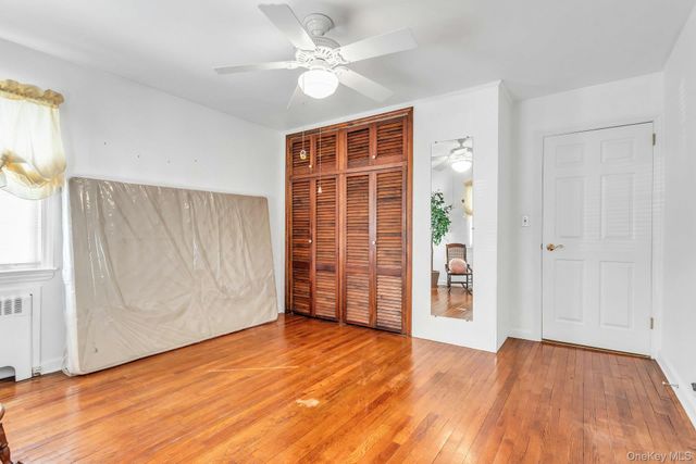 5 Sherwood Road, Glen Cove, NY 11542