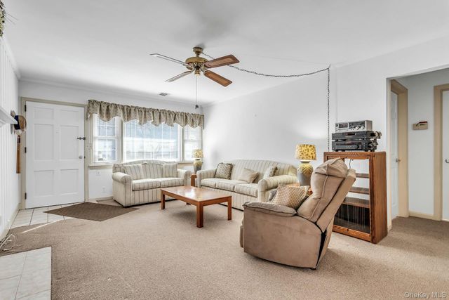 5 Sherwood Road, Glen Cove, NY 11542