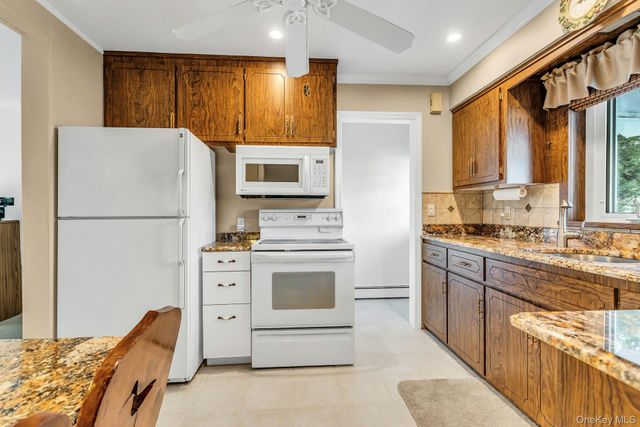 5 Sherwood Road, Glen Cove, NY 11542