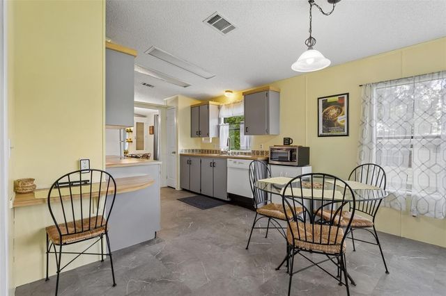 25040 BETTON HILL, Leesburg, FL 34748