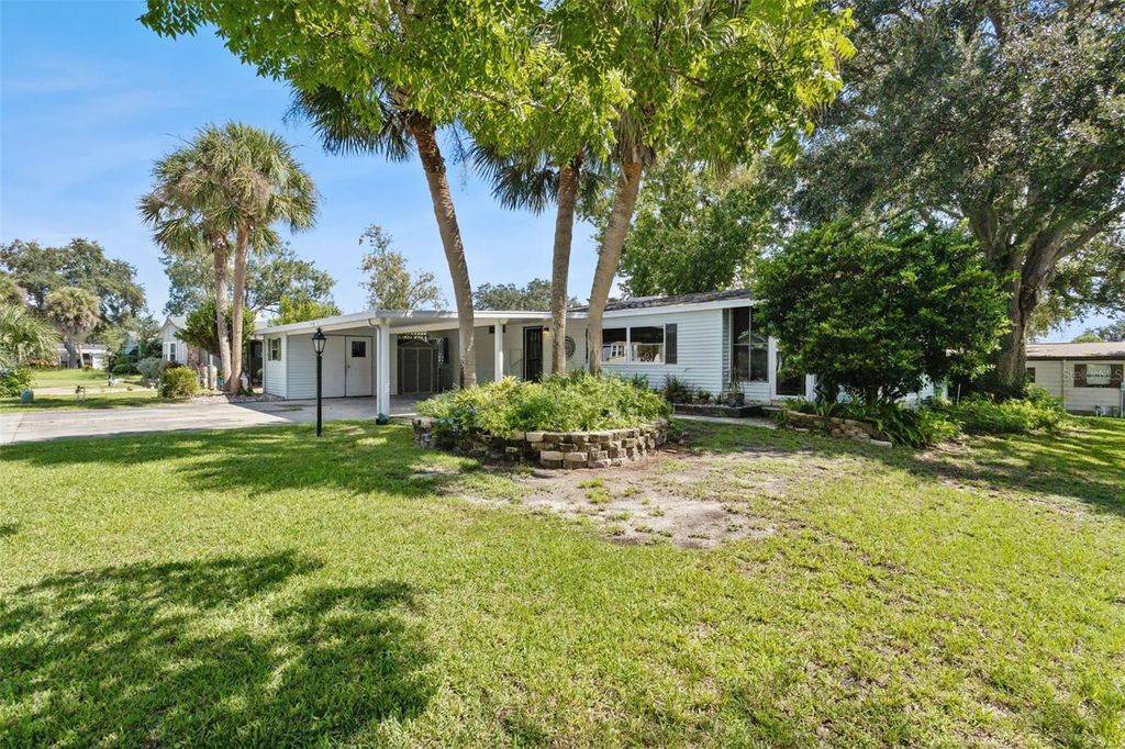 25040 BETTON HILL, Leesburg, FL 34748