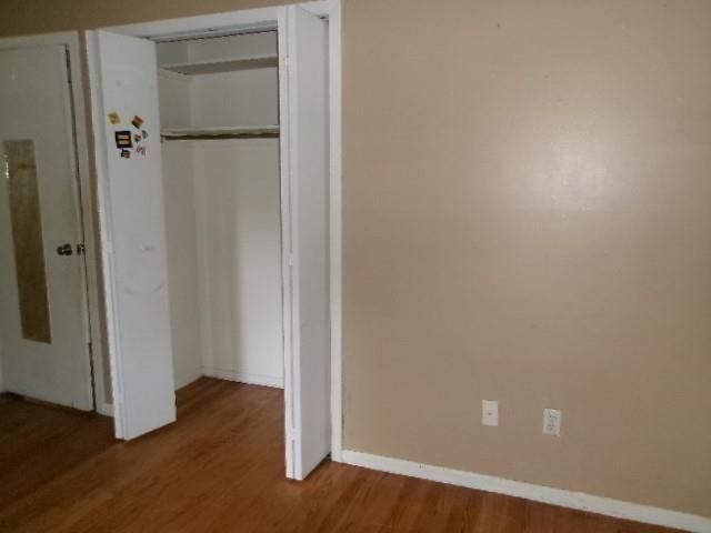618 NW Kay Drive, Lee's Summit, MO 64063