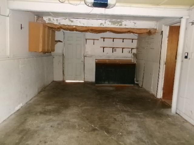 618 NW Kay Drive, Lee's Summit, MO 64063
