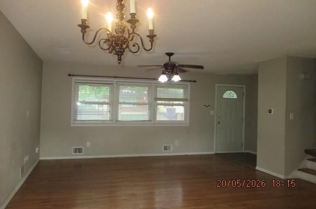 618 NW Kay Drive, Lee's Summit, MO 64063