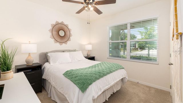 5208 GREENHEART AVENUE, Mount Dora, FL 32757