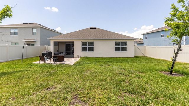 5208 GREENHEART AVENUE, Mount Dora, FL 32757