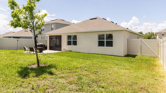 5208 GREENHEART AVENUE, Mount Dora, FL 32757