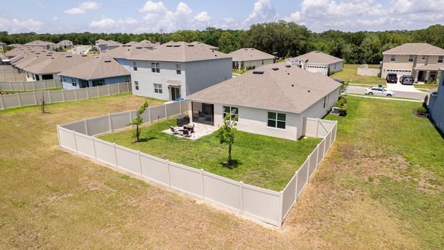 5208 GREENHEART AVENUE, Mount Dora, FL 32757