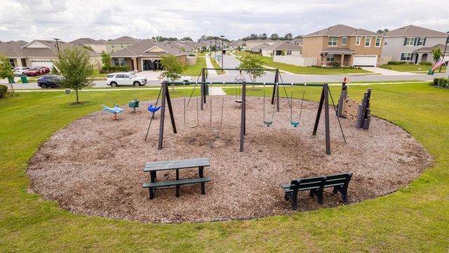 5208 GREENHEART AVENUE, Mount Dora, FL 32757