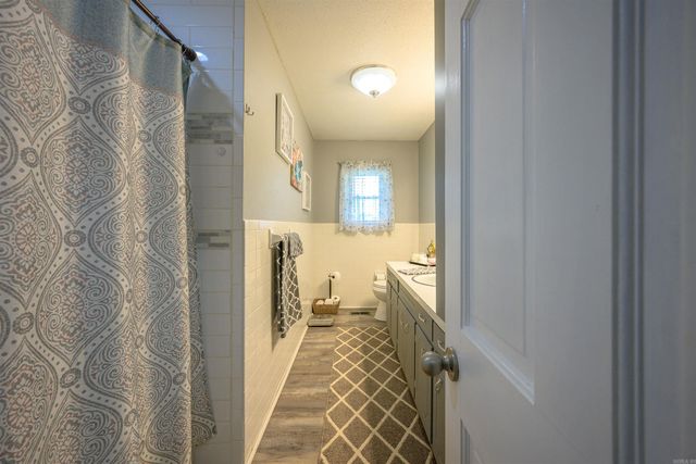 140 N Spring Street, Melbourne, AR 72556