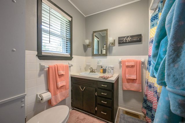 140 N Spring Street, Melbourne, AR 72556