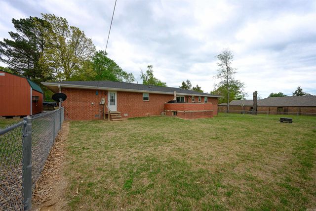 140 N Spring Street, Melbourne, AR 72556