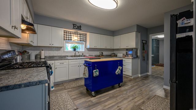 140 N Spring Street, Melbourne, AR 72556
