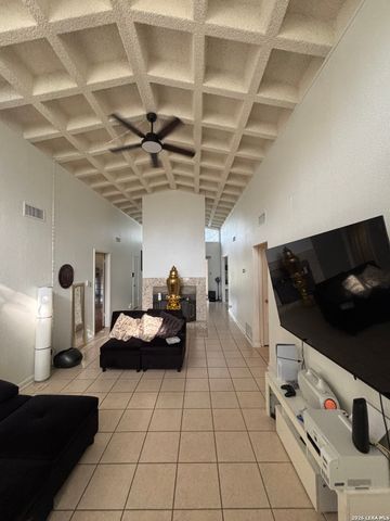 3280 GOPHER HL, San Antonio, TX 78263