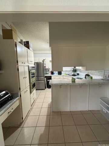 3280 GOPHER HL, San Antonio, TX 78263