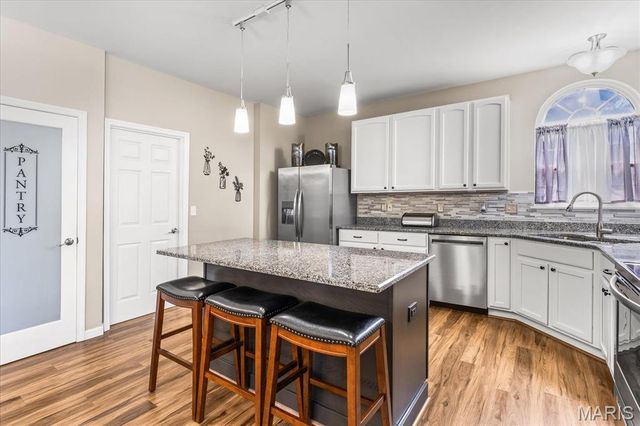 1401 Double Eagle Circle, Belleville, IL 62220