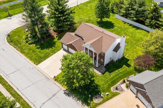 1401 Double Eagle Circle, Belleville, IL 62220