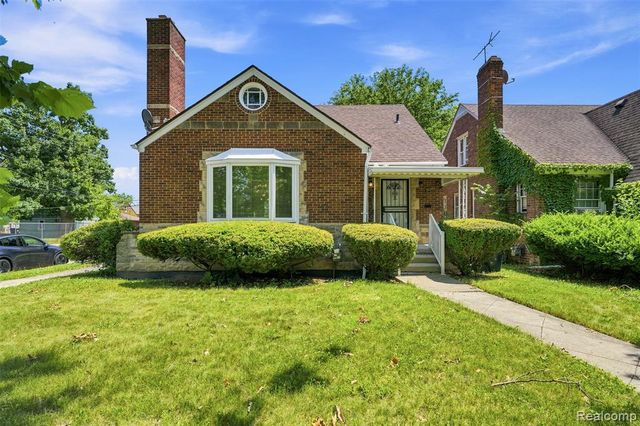 10346 Lakepointe Street, Detroit, MI 48224