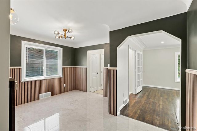 10346 Lakepointe Street, Detroit, MI 48224