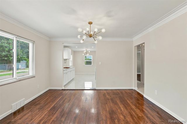 10346 Lakepointe Street, Detroit, MI 48224
