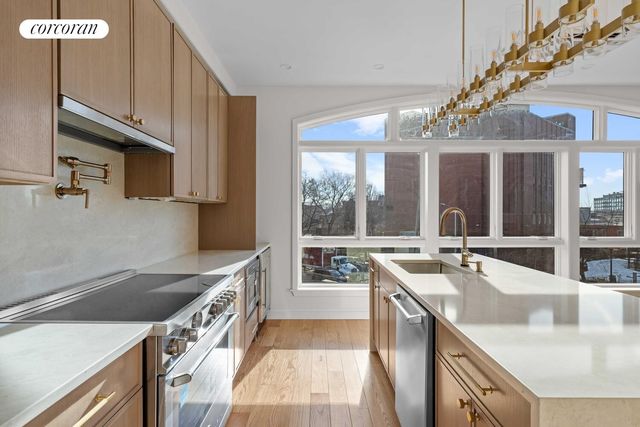 41 SUMMIT Street, New York City, NY 11231