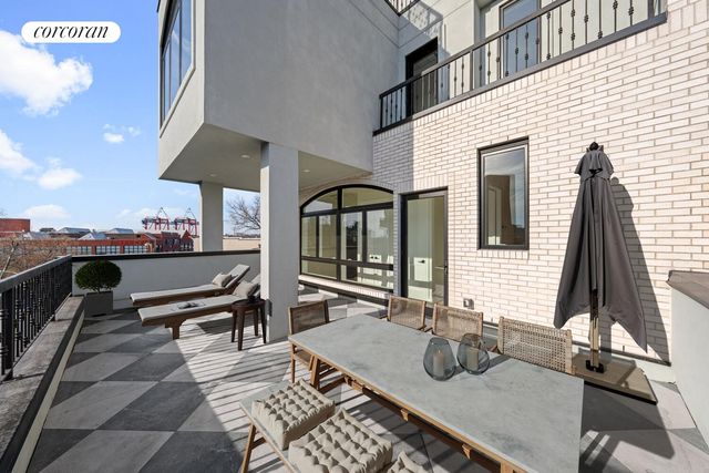 41 SUMMIT Street, New York City, NY 11231