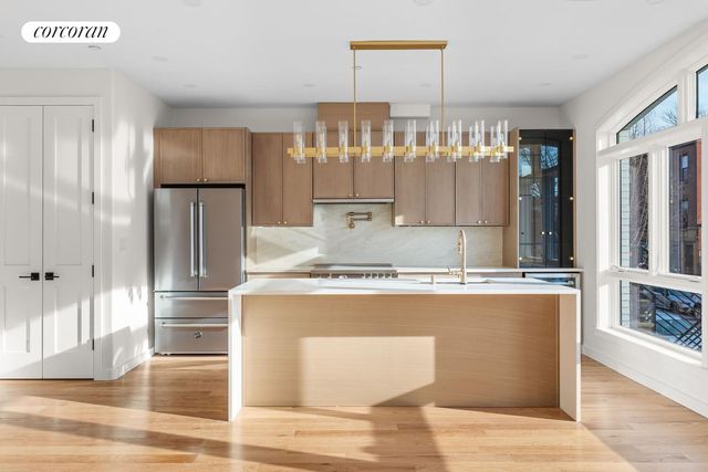 41 SUMMIT Street, New York City, NY 11231