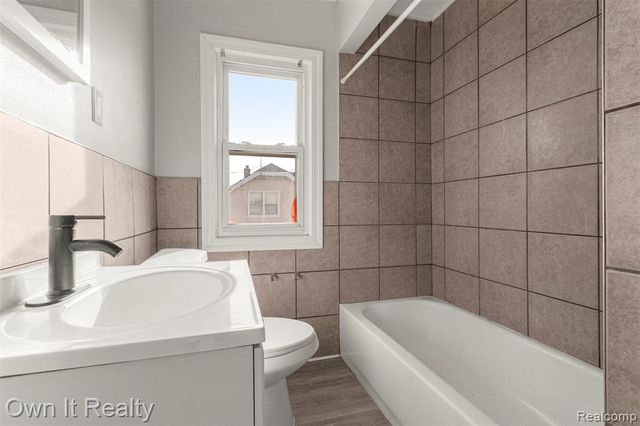 15766 Hartwell Street, Detroit, MI 48227