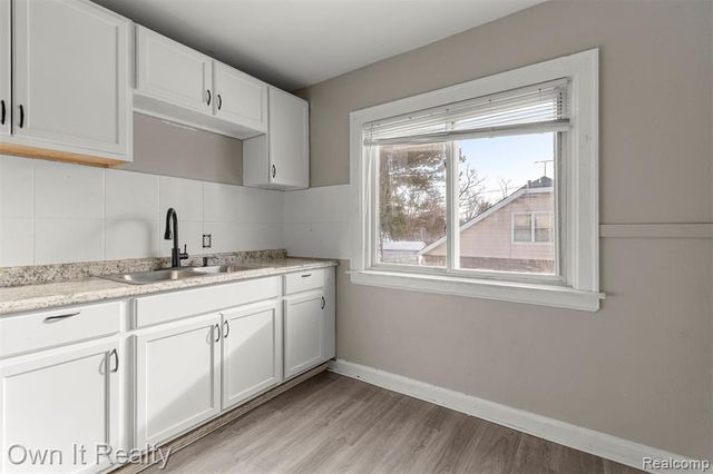 15766 Hartwell Street, Detroit, MI 48227