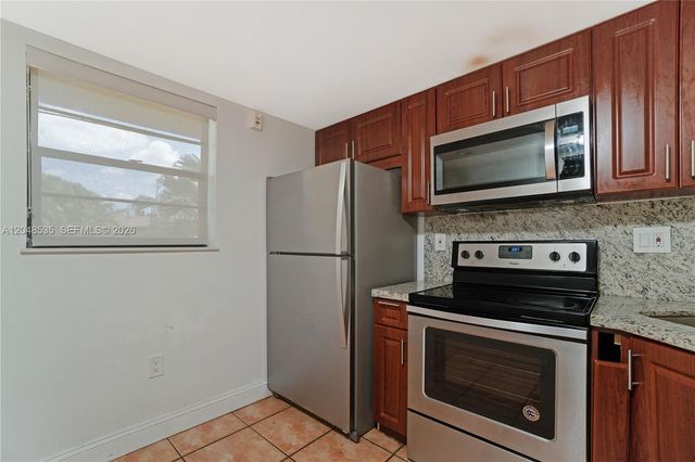 10525 SW 112th Avenue 309, Miami, FL 33176