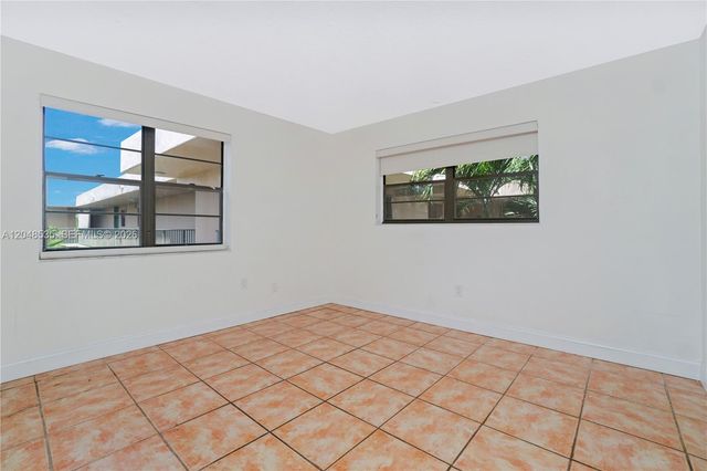 10525 SW 112th Avenue 309, Miami, FL 33176
