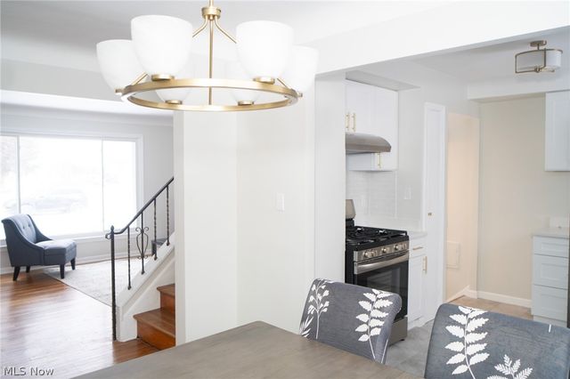 1662 Hawthorne Drive, Mayfield Heights, OH 44124