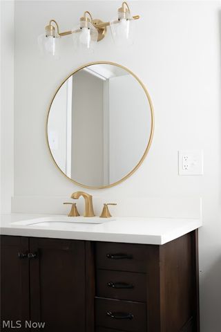 1662 Hawthorne Drive, Mayfield Heights, OH 44124