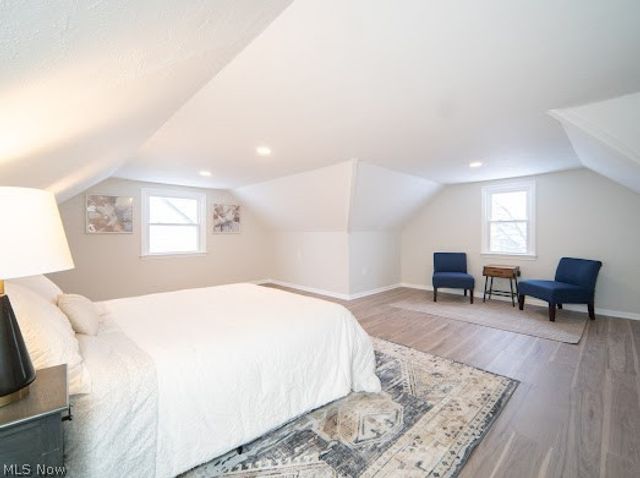 1662 Hawthorne Drive, Mayfield Heights, OH 44124