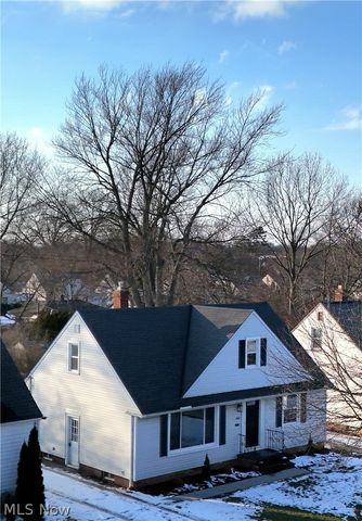 1662 Hawthorne Drive, Mayfield Heights, OH 44124