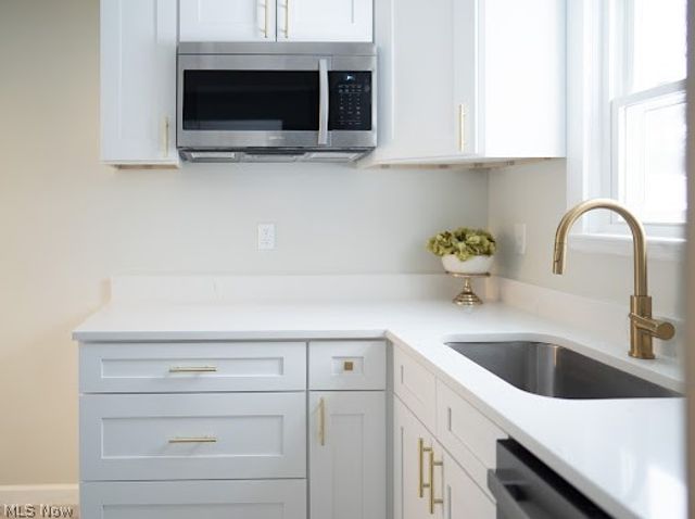 1662 Hawthorne Drive, Mayfield Heights, OH 44124