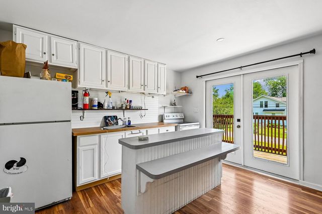 1001 BENNING RD, Galesville, MD 20765
