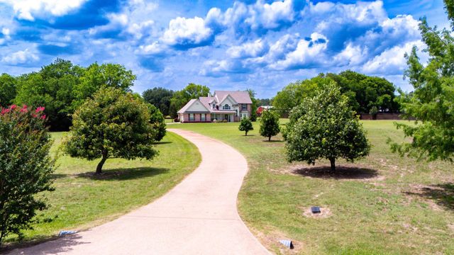180 Vz County Road 4137, Canton, TX 75103