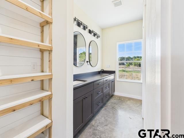 6445 Palomino Ct, Athens, TX 75752