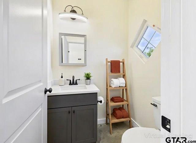 6445 Palomino Ct, Athens, TX 75752