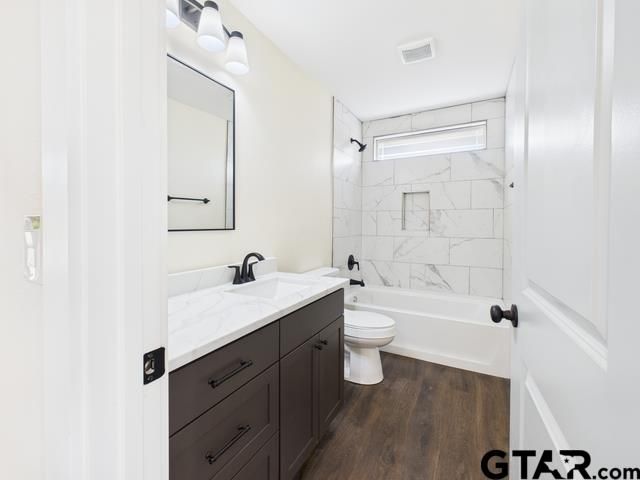 6445 Palomino Ct, Athens, TX 75752