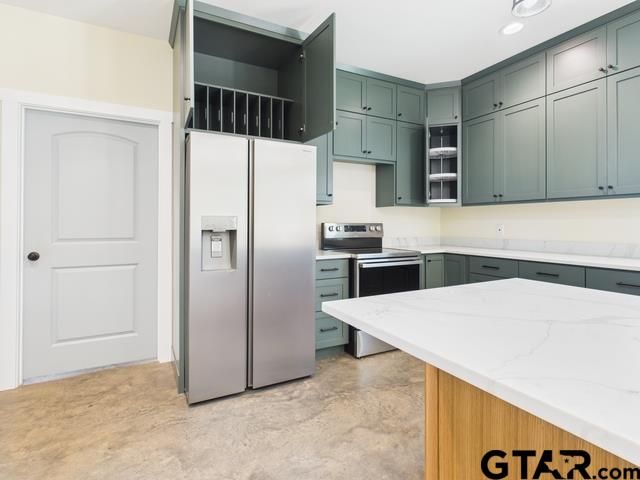 6445 Palomino Ct, Athens, TX 75752