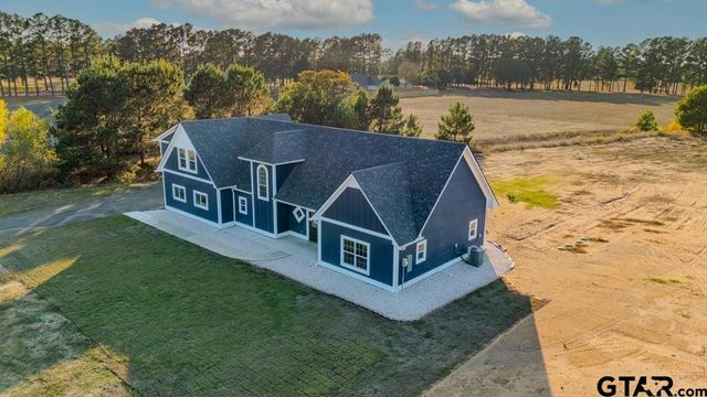 6445 Palomino Ct, Athens, TX 75752