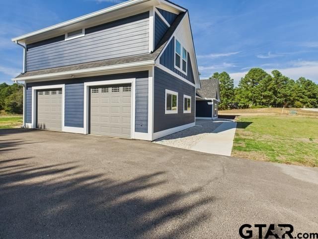 6445 Palomino Ct, Athens, TX 75752